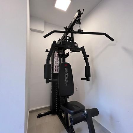 Modern Apartment Close To Airport With Gym And Bbq Heraklion  Exterior photo